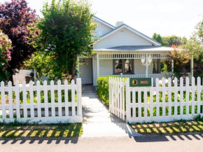 Di Maggio House - Luxury interiors - Free Parking and Wi-Fi, Hepburn Springs
